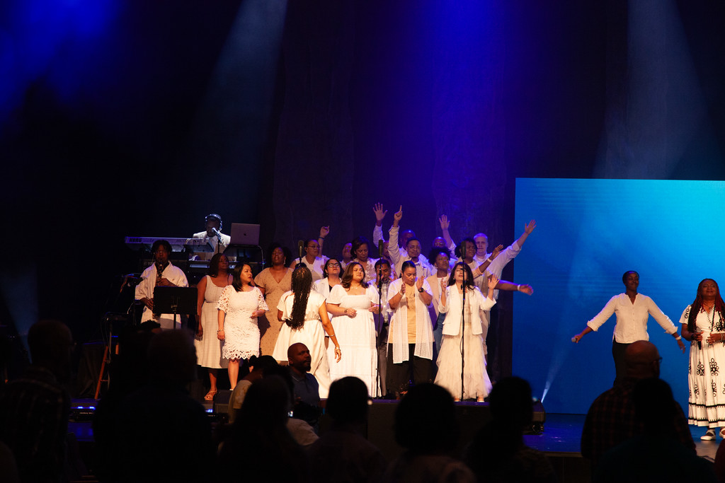 The King’s Park church family together